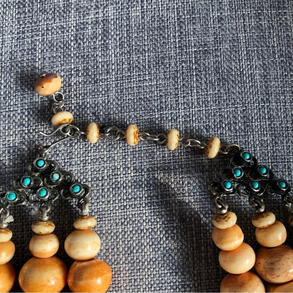 Gorgeous 3 strand turquoise nugget and natural stone beaded statement necklace. - Picture 3 of 7